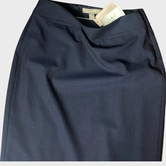 Banana Republic Suiting Skirt Navy Blue - Picture 3 of 4